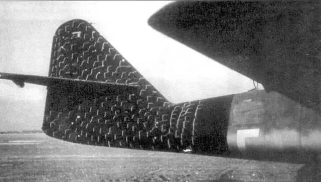 Хвост Ме262 V056 во время проведения испытаний в Рехлине летом 1944 года В то - фото 49