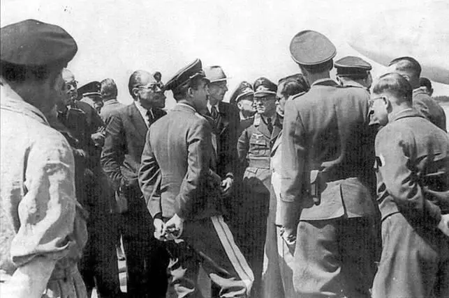 Аугсбург 1943 год совещание инженеров фирмы Мессершмитт высших чиновников - фото 50