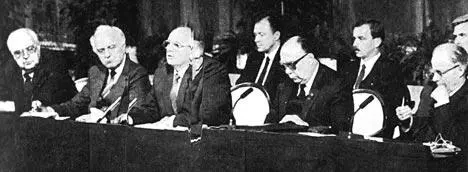 Советскоамериканская встреча в верхах Рейкьявик октябрь 1986 г - фото 31