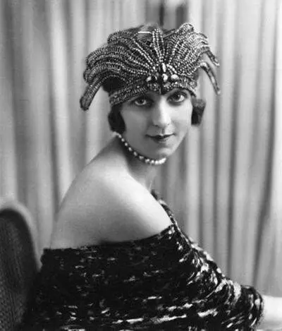 Жанна Пакен Вскоре работы Жанны стали настолько популярными что среди её - фото 8