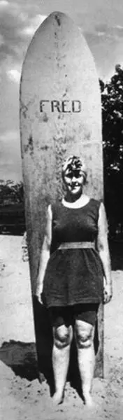 Агата Кристи на пляже Вайкики Гавайи Агата Кристи Конец 1920х гг - фото 10