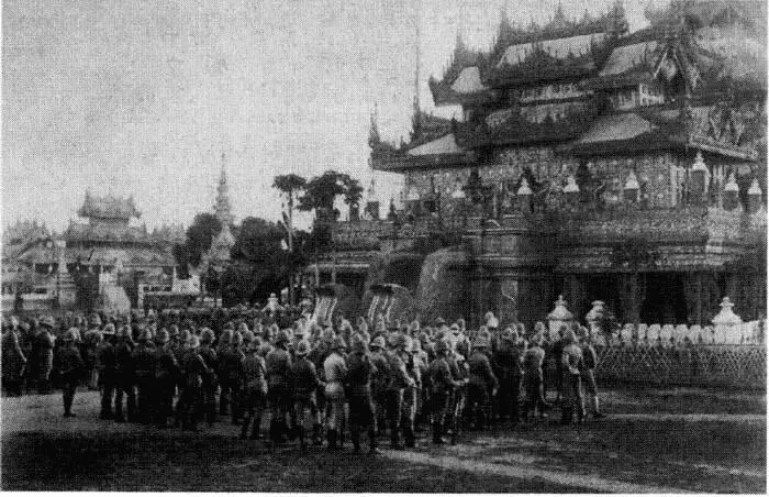 13 Рождество в Бирме 1885 г Вооруженные солдаты Гемпширского полка на - фото 14