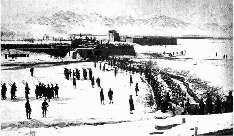 19 Британский лагерь в Афганистане Британские войска предпринимали - фото 20