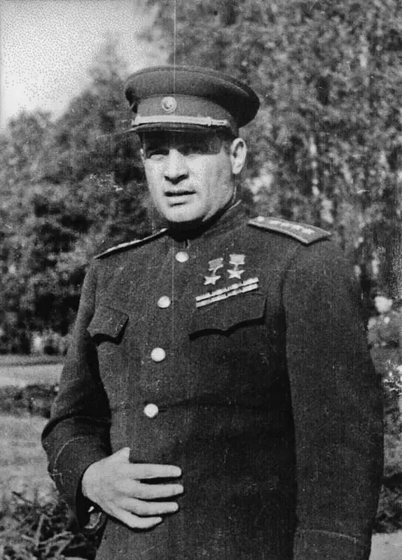 И Д Черняховский командующий 3м Белорусским фронтом Члены Военного - фото 32
