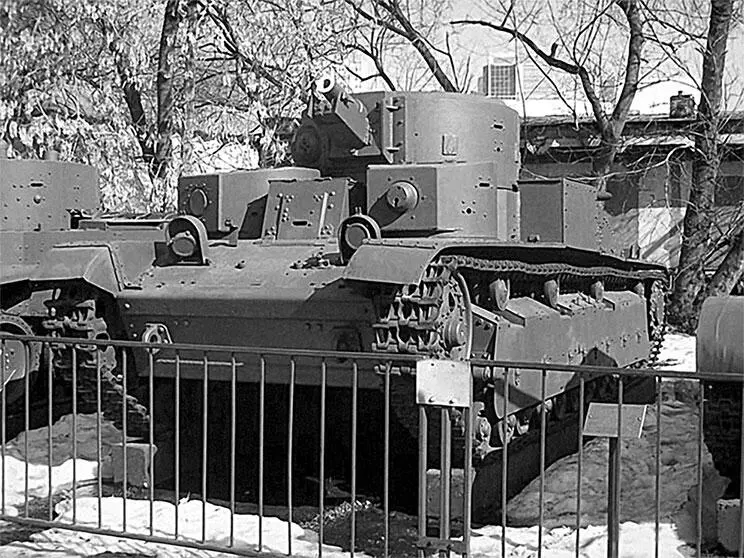 Советский средний танк Т28 История об огненном танке долгое время считалась - фото 51