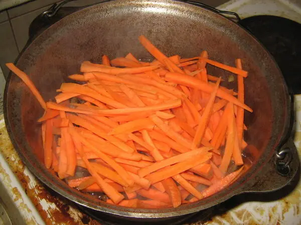 Морковка Заложил рис Собрал рис в горочку - фото 23
