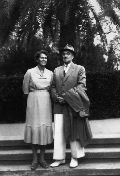 Раиса Павловна и Аксель Иванович Берг на отдыхе Аксель Иванович Берг 1972 г - фото 39