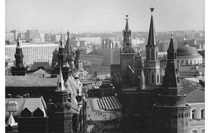 Фото 6 Дм Бальтерманц Красная площадь Примером классического построения - фото 6
