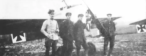 Монопланы Fokker из KEK Vaux в 1916 г Крайний слева будущий кавалер ордена - фото 16