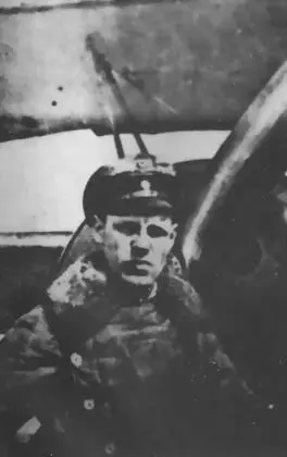 Иоганн Пютц одержавший 7 побед в баварских Jasta 23 и 34 4 сентября 1917 - фото 144