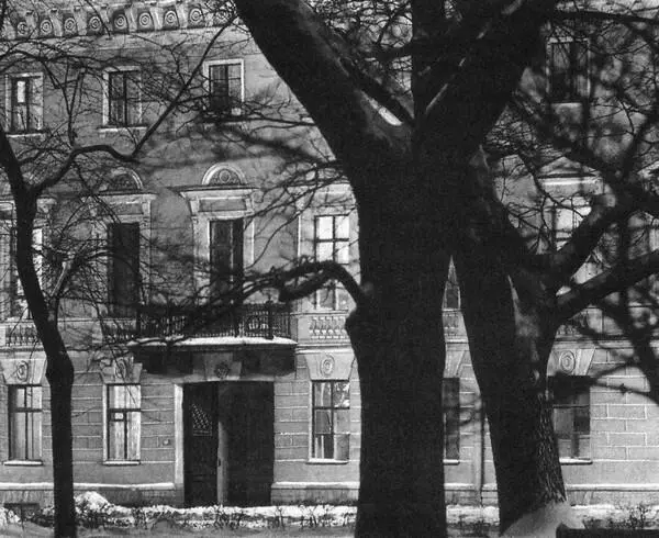 Дом на площади Искусств где жил М Ю Виельгорский Фотография Еще в октябре - фото 63