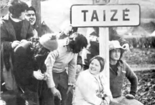 Экуменическая встреча в протестантском монастыре Тэзе 1982 г После собора - фото 24