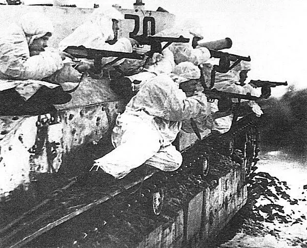 За Ленинград Зима 1942 К весне 1942 года танки Т28 находились только в - фото 52