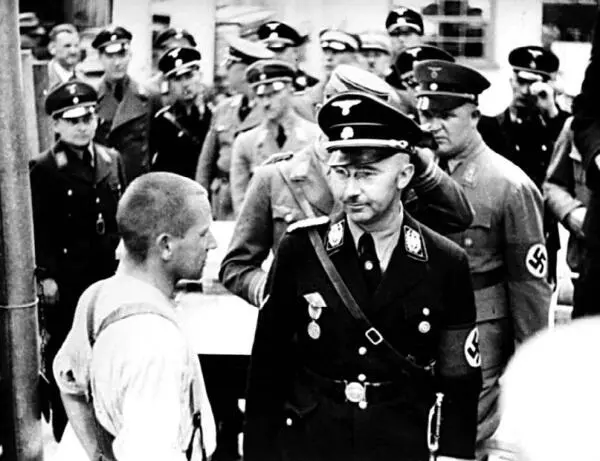 Генрих Гиммлер в Дахау 1936 год Впервые понятие Од ввел немецкий химик - фото 118