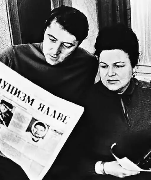 Бросив жену и двоих детей Виктор Гридин сделал предложение Людмиле Зыкиной - фото 47
