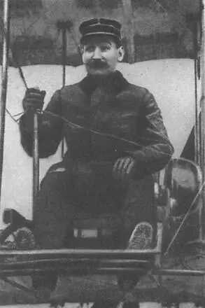 В пилотском кресле Пулемет стреляющий через винт Французская - фото 7