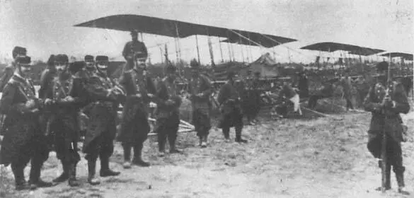 Французская эскадрилья на маневрах перед первой мировой войной Перед боевым - фото 9