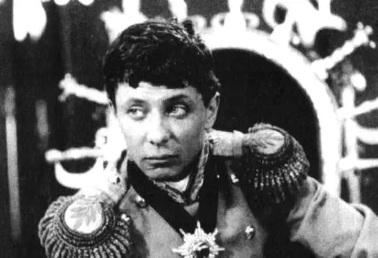 В роли Солдата в Старой старой сказке 1968 г Фотошутка с автографами - фото 23