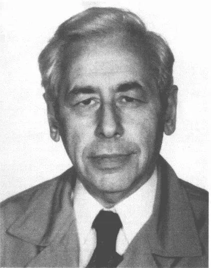 Михаил Львовский 1960е гг Исаак Крамов 1945 г Елена Ржевская 1970е гг - фото 11