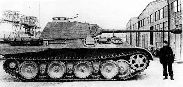 Пантера Ausf А Вид с правого борта Пантера Ausf D С сентября 1943 - фото 7