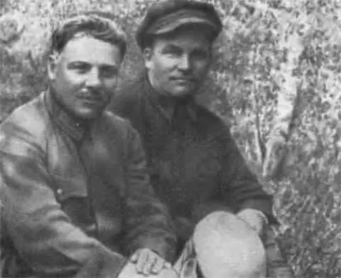К Е Ворошилов и С М Киров на инспекторских стрельбах ЛВО 1929 г К Е - фото 28