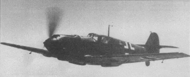 Me 109Е2 в полете Это одна из двух таких машин собранных в 1939 году - фото 104