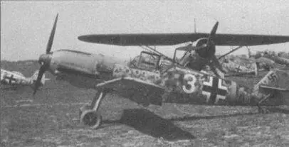 Белая 3 из IIIJG 54 Me 109Е4 с бронированной кабиной лето 1941 года - фото 129