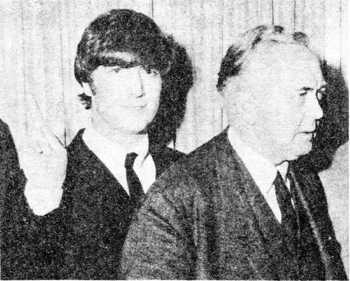 С тогдашним британским премьерминистром Гарольдом Вильсоном 1964 1965 год - фото 22