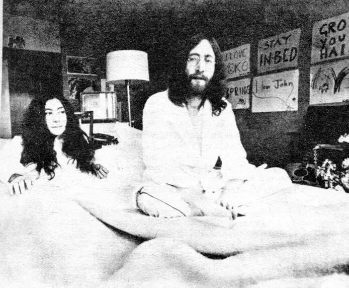 Март 1969 первая акция за мир BedIn в амстердамском Хилтоне Это - фото 31