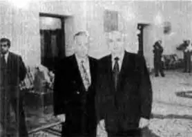 АбуДаби ОАЭ За несколько минут до встречи с шейхом Заидом декабрь 1994 г - фото 70