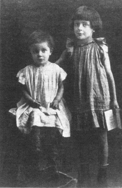 Аля и Ирина Москва 1919 г Один из уроков героического Аля тогда же - фото 99
