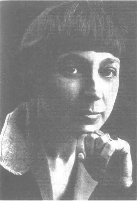 Марина Цветаева Фото П И Шумова 1925 г Парируя эти повторяющиеся упреки - фото 45