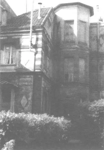 Дом в Бельвю где поселилась семья Цветаевой осенью 1926 г Цветаева и - фото 63