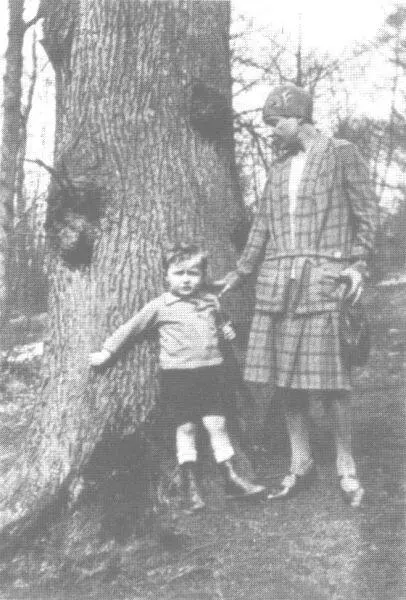 С сыном Медон 1928 г Если же идти от дома где они жили в другую сторону - фото 71
