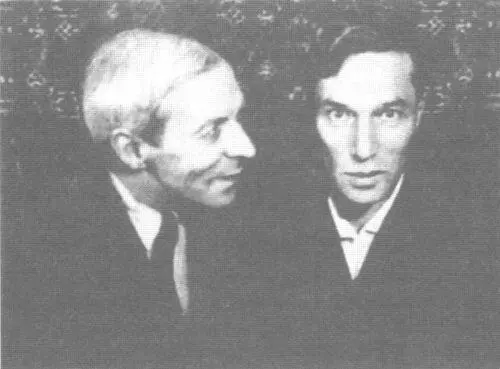 Николай Асеев и Борис Пастернак 1942 г Чистополь улица Ленина 75 Дом - фото 42