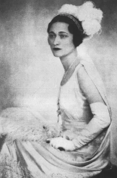 10 июня 1931 г Уоллис Симпсон была представлена ко двору короля Георга V - фото 15