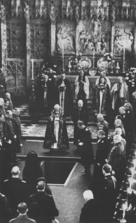 Похороны Георга V Траурная церемония в часовне Св Георгия Эдуард с Уоллис - фото 16
