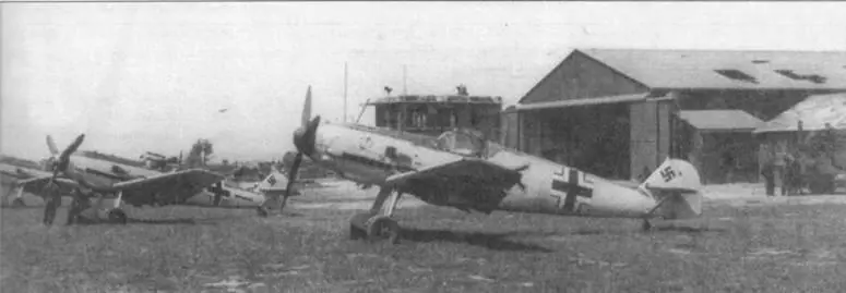 Последние победы до капитуляции Франции пилоты JG 26 одержали 13 и 14 июня в - фото 99