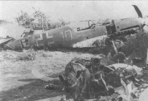 Обломки Me 109Е желтая 10 снятые на свалке в Англии вторая половина 1940 - фото 101