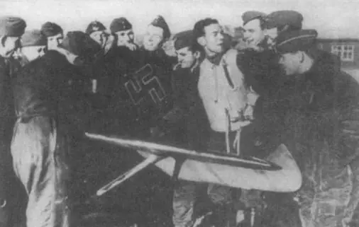 Унтерофицер Эрвин Хайльмайр из 6JG 77 участвовавший в бою 18 декабря 1939 - фото 90