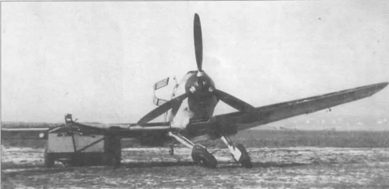 Me 109Е1 с подломленной стойкой шасси Пилот этого мессера из 6JG 51 - фото 93