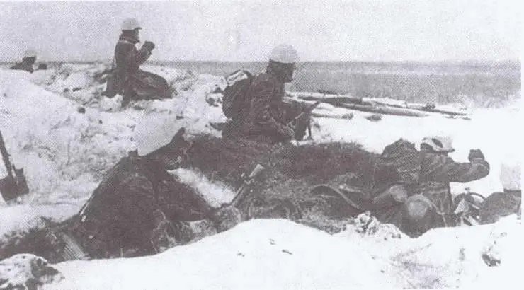 Оборудованные наспех немецкие позиции на миусском рубеже 2 ноября 1941 г - фото 79