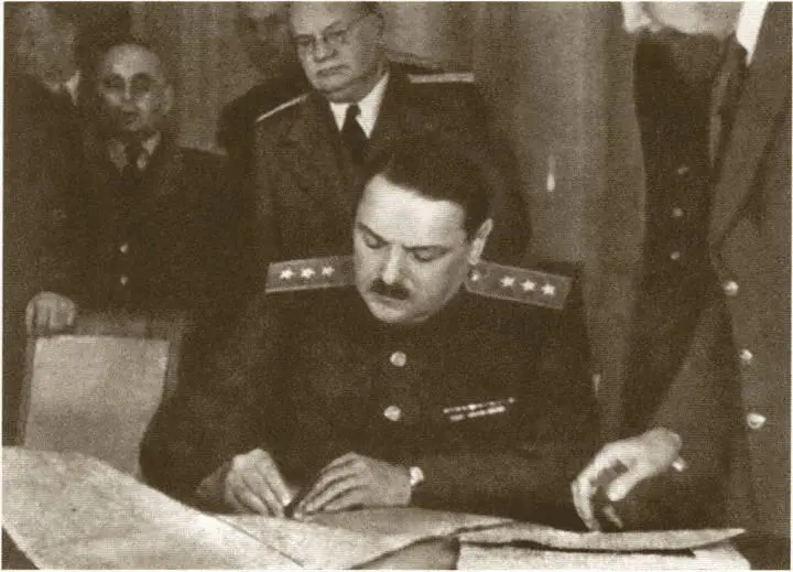 АА Жданов подписывает перемирие с Финляндией от имени СССР и Великобритании - фото 61