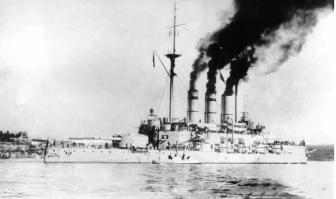 Вверху линейный корабль Евстафий в 19121913 гг Линейный корабль - фото 149