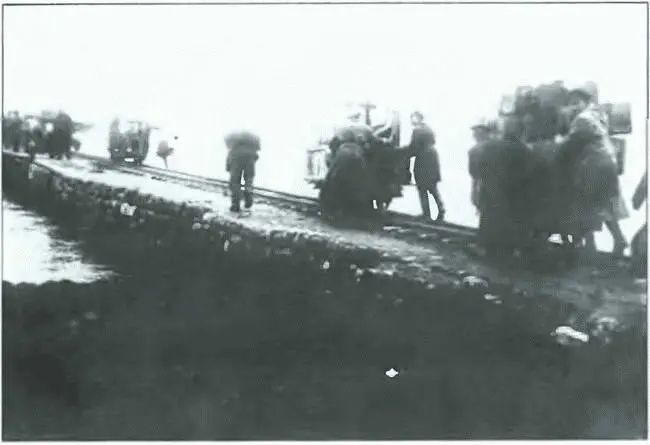Галлиполийская узкоколейка 1920 г Парад войск в Галлиполи 1921 г - фото 18