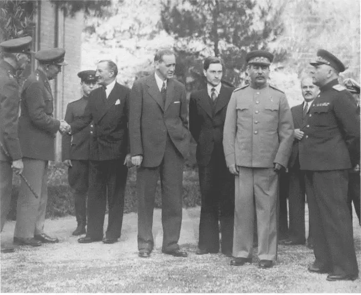 Советская делегация на Тегеранской конференции 1943 года была самой маленькой - фото 6
