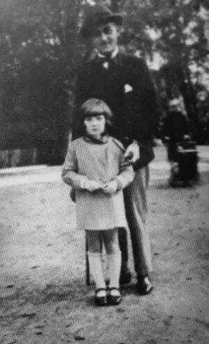 Жан Ленглэ первый муж Джин Рис с их дочерью Маривонной Эту фотографию Джин - фото 14