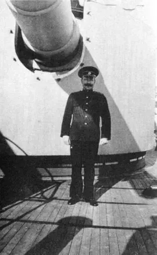 На Андрее Первозванном в 19151916 гг Офицеры корабля - фото 131
