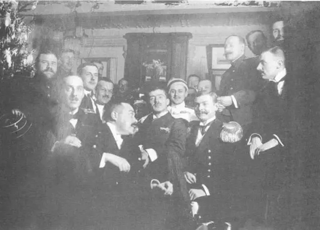 На Андрее Первозванном в 19151916 гг В каюткомпании - фото 173