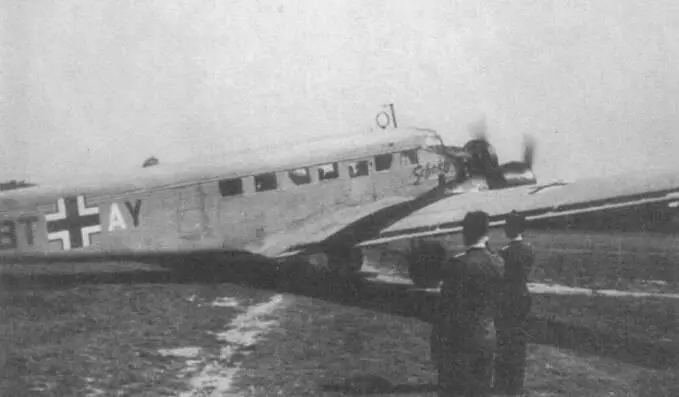 Этот Ju523m g3e BTAY использовал в качестве личного самолета фельдмаршал - фото 117